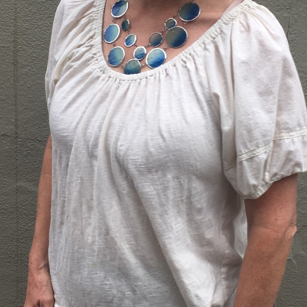 Universal Thread Peasant Top
